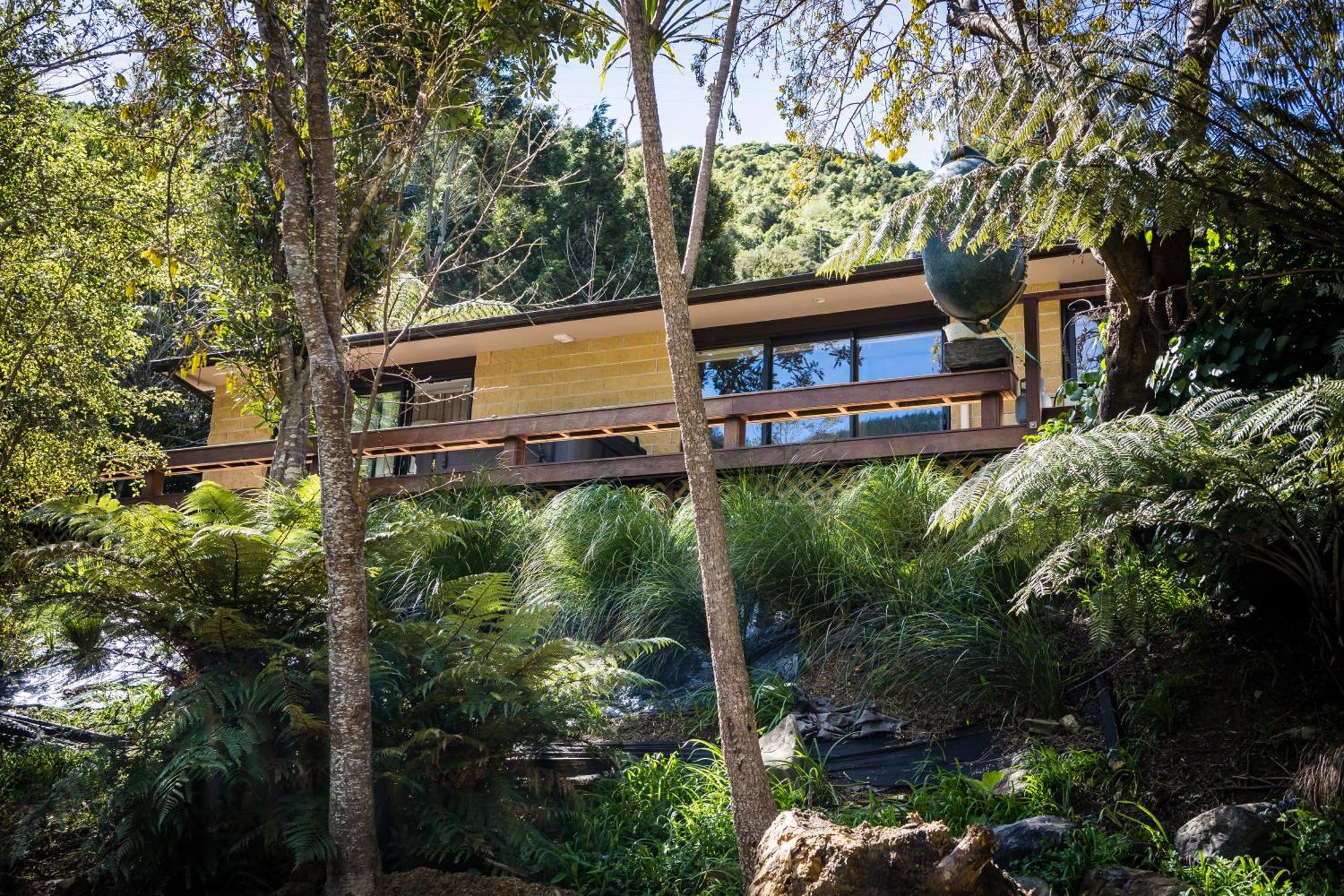 Maitai Whare Iti - Adventure Cabins & House Nelson Exterior photo